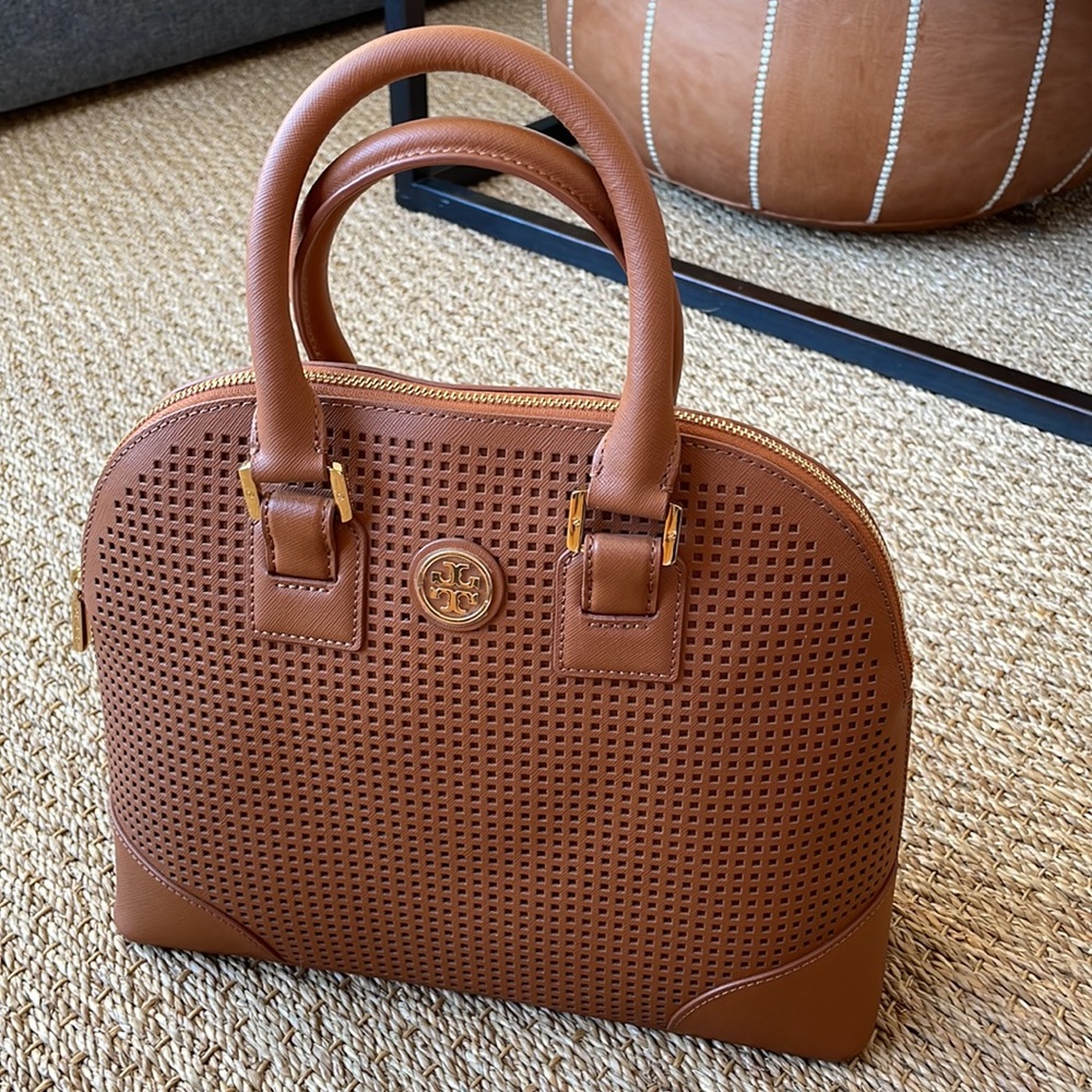 Tory Burch Robinson Small Dome Satchel. NWT.